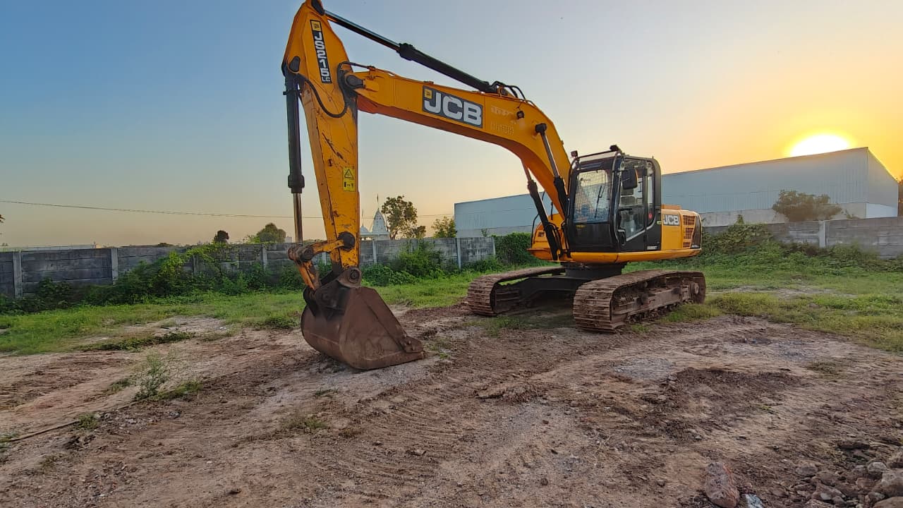 JCB JS 215LC