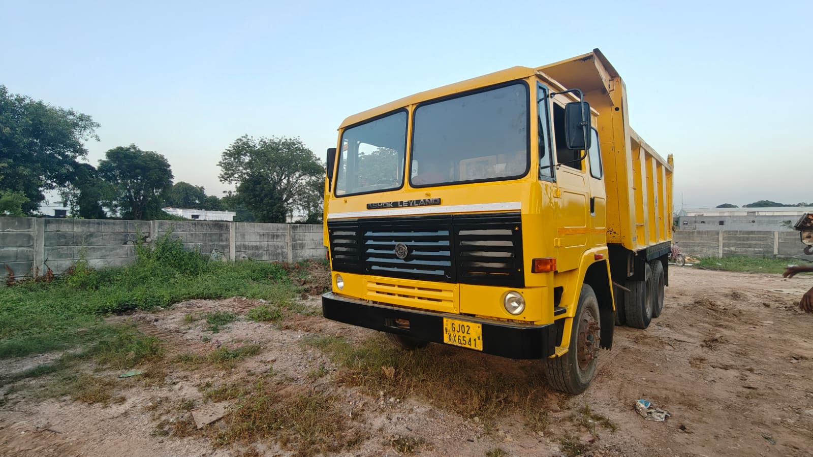 Ashok Leyland 2518T